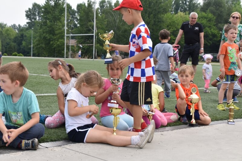 5 czerwca na Burloch Arenie odbył się bieg przedszkolaka organizowany przez Miejskie Przedszkole nr 9. Udział w biegu wzięło ponad setka dzieci.