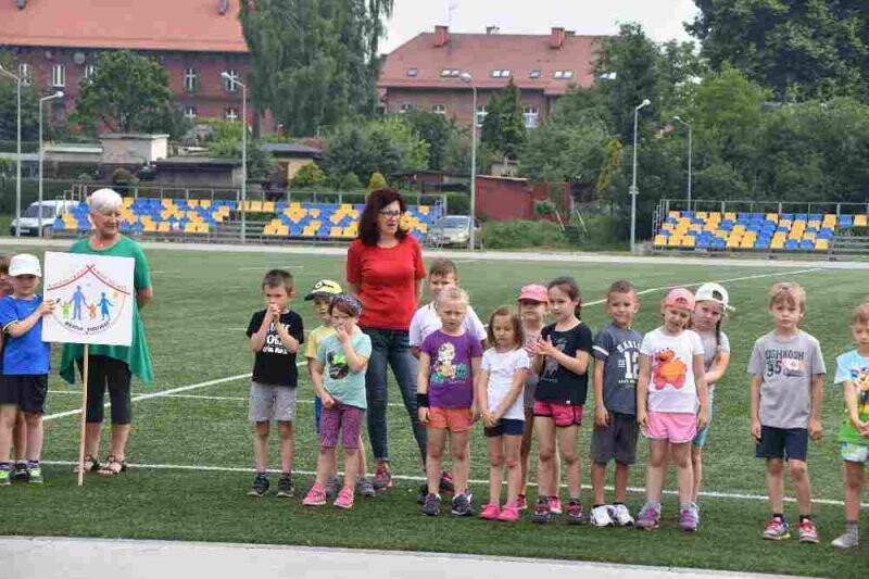 5 czerwca na Burloch Arenie odbył się bieg przedszkolaka organizowany przez Miejskie Przedszkole nr 9. Udział w biegu wzięło ponad setka dzieci.