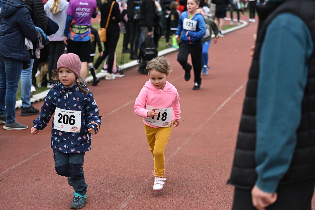 Rudzianie po raz kolejny pobiegli z wiewiórką! Za nami kwietniowa edycja biegu / fot. Krzysztof Faber