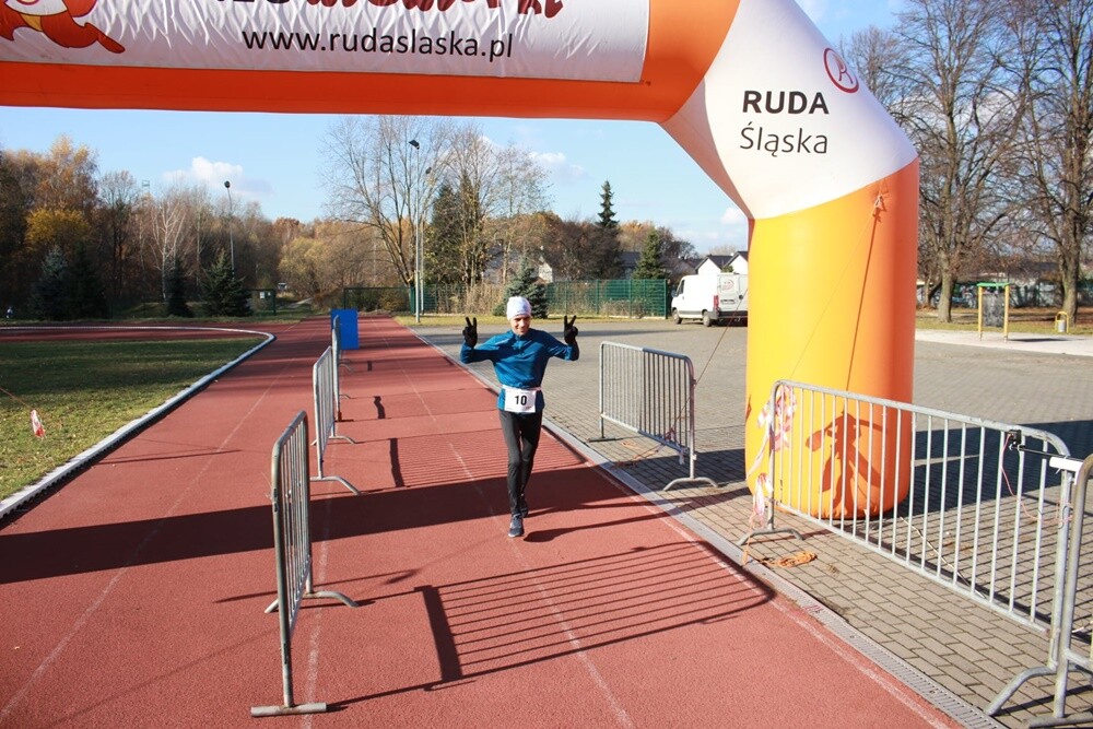 Za nami ostatni w tym roku "Bieg Wiewiórki". Najwytrwalsi i systematyczni zawodnicy otrzymali także pamiątkowe statuetki za udział w tegorocznym cyklu.