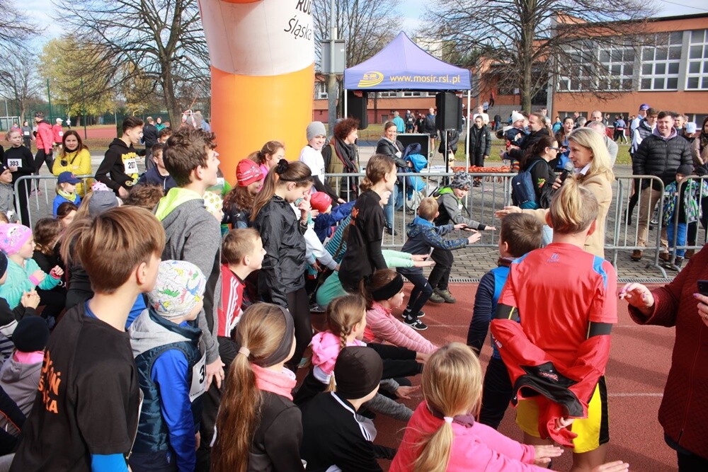 Za nami ostatni w tym roku "Bieg Wiewiórki". Najwytrwalsi i systematyczni zawodnicy otrzymali także pamiątkowe statuetki za udział w tegorocznym cyklu.