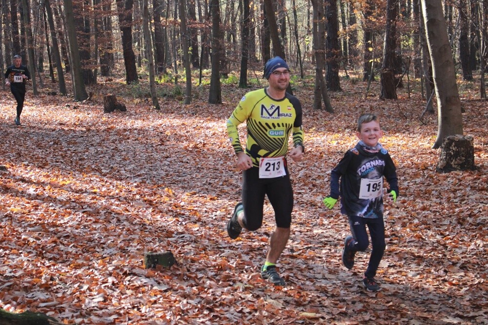 Za nami ostatni w tym roku "Bieg Wiewiórki". Najwytrwalsi i systematyczni zawodnicy otrzymali także pamiątkowe statuetki za udział w tegorocznym cyklu.