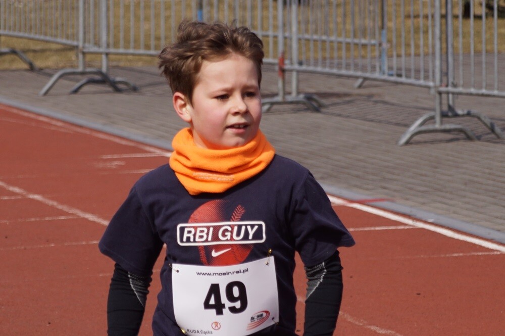 Przy Szkole Podstawowej nr 15 w Halembie odbyła się pierwsza w tym roku odsłona Biegu Wiewiórki. Początek biegu oraz rywalizacji nordic walking tradycyjnie rozpoczął się o godz. 11:15, wcześniej o godz. 11:00 wystartował bieg dla dzieci.