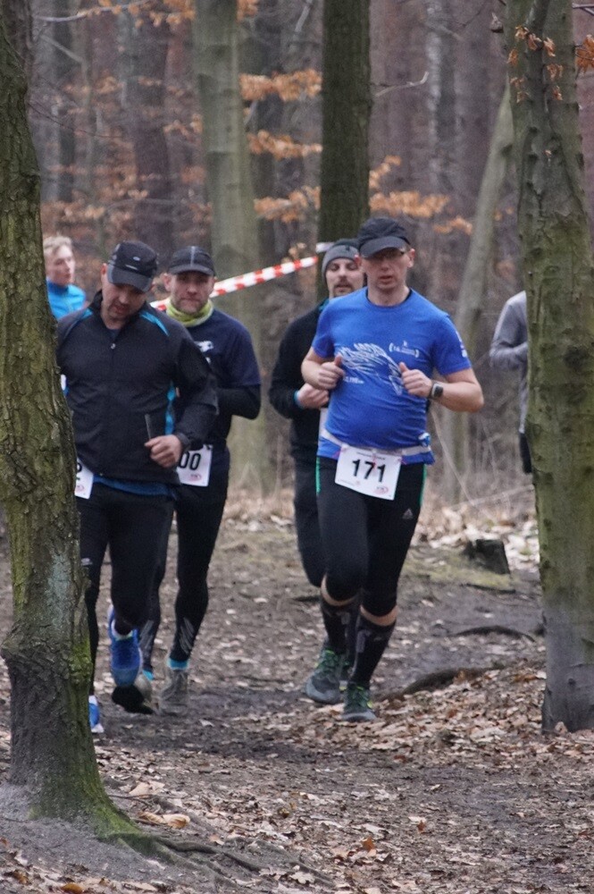 Przy Szkole Podstawowej nr 15 w Halembie odbyła się pierwsza w tym roku odsłona Biegu Wiewiórki. Początek biegu oraz rywalizacji nordic walking tradycyjnie rozpoczął się o godz. 11:15, wcześniej o godz. 11:00 wystartował bieg dla dzieci.