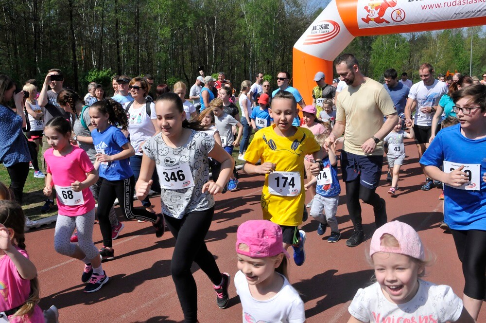 Przy Szkole Podstawowej nr 15 w Halembie odbyła się druga w tym roku odsłona Biegu Wiewiórki.