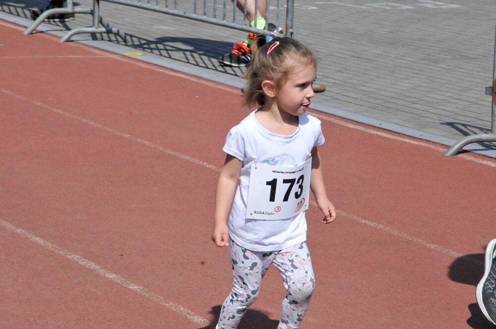 Przy Szkole Podstawowej nr 15 w Halembie odbyła się druga w tym roku odsłona Biegu Wiewiórki.