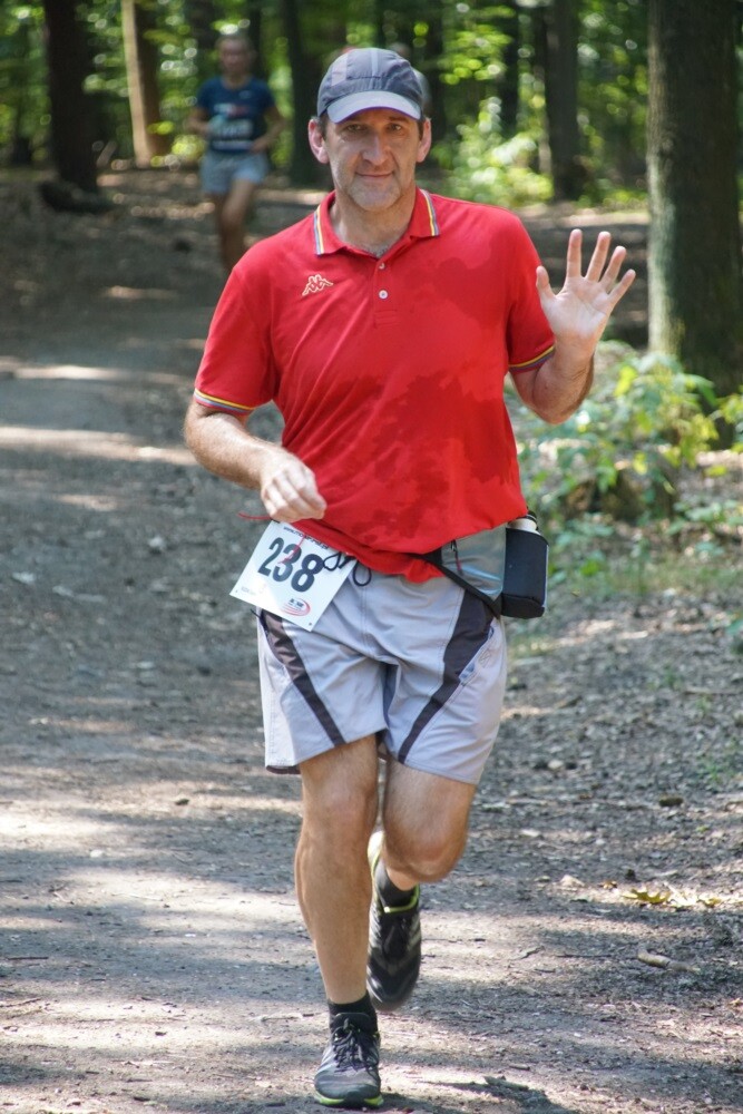 Przy Szkole Podstawowej nr 15 w Halembie odbyła się szósta w tym roku odsłona Biegu Wiewiórki. Początek biegu oraz rywalizacji nordic walking tradycyjnie rozpoczął się o godz. 11:15, wcześniej o godz. 11:00 wystartował bieg dla dzieci.