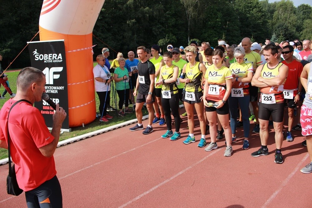 IV edycja Biegu Wiewiórki zbliża się do końca. Wrześniowe zawody już za nami, na starcie stanęło dziś wielu młodszych i starszych zawodników. Okazja do rywalizacji będzie jeszcze 12 października i 9 listopada.