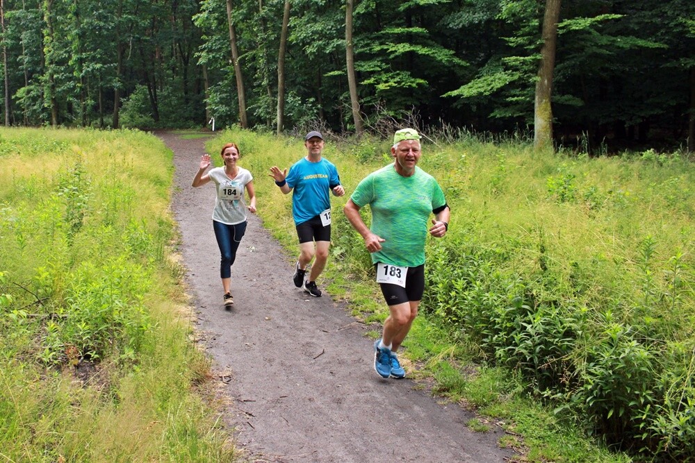 Wiewiórka znów na halembskich leśnych ścieżkach. W pierwszym po spowodowanej pandemią przerwie Biegu Wiewiórki wzięło w sobotę udział około 200 osób.