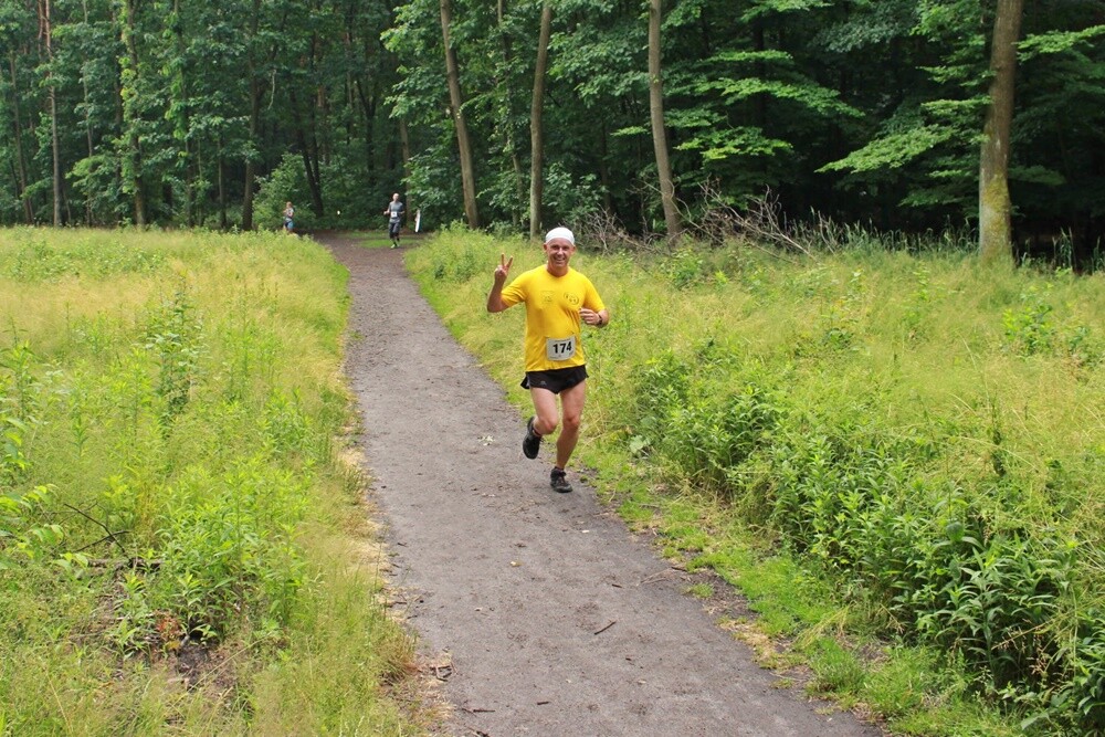 Wiewiórka znów na halembskich leśnych ścieżkach. W pierwszym po spowodowanej pandemią przerwie Biegu Wiewiórki wzięło w sobotę udział około 200 osób.