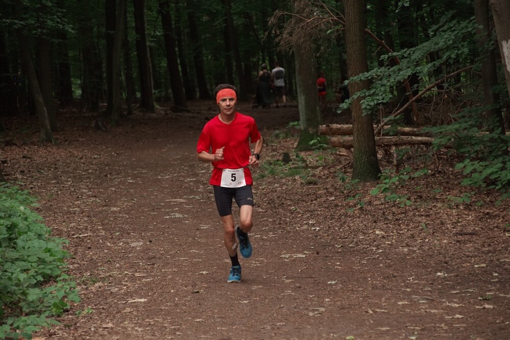 Kolejny Bieg Wiewiórki za nami! Jak zwykle rywalizację rozpoczęły dzieci, które miały do pokonania 1 km. Na starszych czekała pętla o długości 4,2 km, którą biegacze mogli pokonać maksymalnie pięć razy, a zawodnicy w konkurencji nordic walking trzy razy.