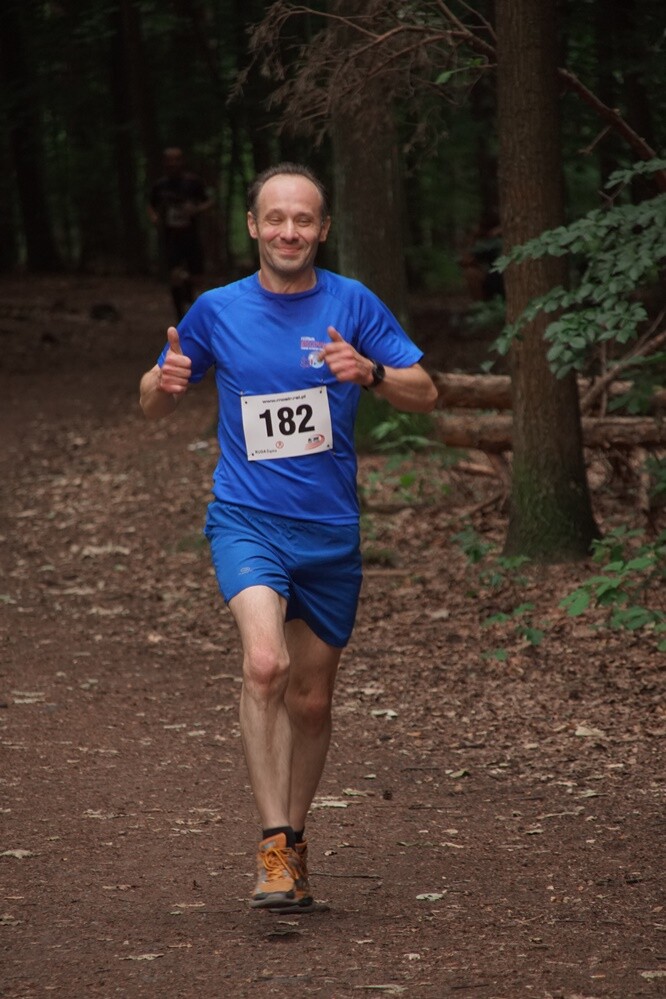 Kolejny Bieg Wiewiórki za nami! Jak zwykle rywalizację rozpoczęły dzieci, które miały do pokonania 1 km. Na starszych czekała pętla o długości 4,2 km, którą biegacze mogli pokonać maksymalnie pięć razy, a zawodnicy w konkurencji nordic walking trzy razy.