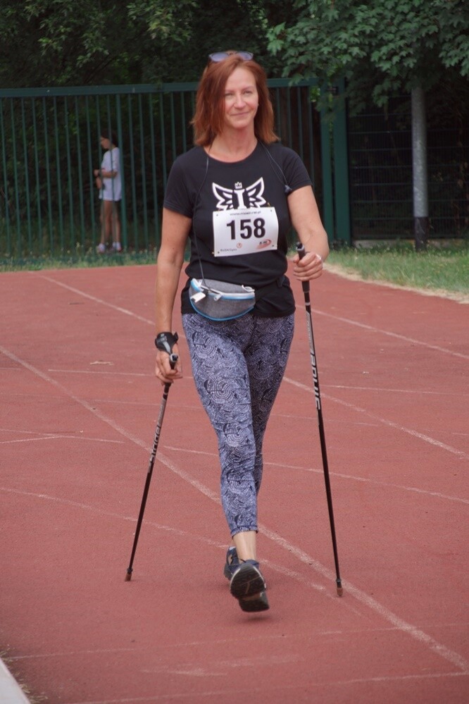 Kolejny Bieg Wiewiórki za nami! Jak zwykle rywalizację rozpoczęły dzieci, które miały do pokonania 1 km. Na starszych czekała pętla o długości 4,2 km, którą biegacze mogli pokonać maksymalnie pięć razy, a zawodnicy w konkurencji nordic walking trzy razy.