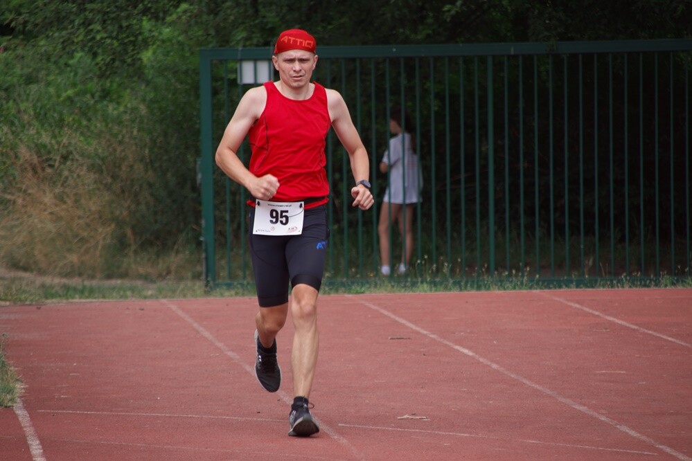 Kolejny Bieg Wiewiórki za nami! Jak zwykle rywalizację rozpoczęły dzieci, które miały do pokonania 1 km. Na starszych czekała pętla o długości 4,2 km, którą biegacze mogli pokonać maksymalnie pięć razy, a zawodnicy w konkurencji nordic walking trzy razy.
