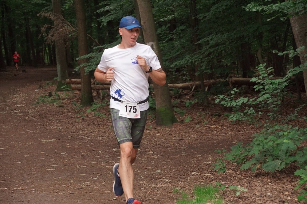 Kolejny Bieg Wiewiórki za nami! Jak zwykle rywalizację rozpoczęły dzieci, które miały do pokonania 1 km. Na starszych czekała pętla o długości 4,2 km, którą biegacze mogli pokonać maksymalnie pięć razy, a zawodnicy w konkurencji nordic walking trzy razy.