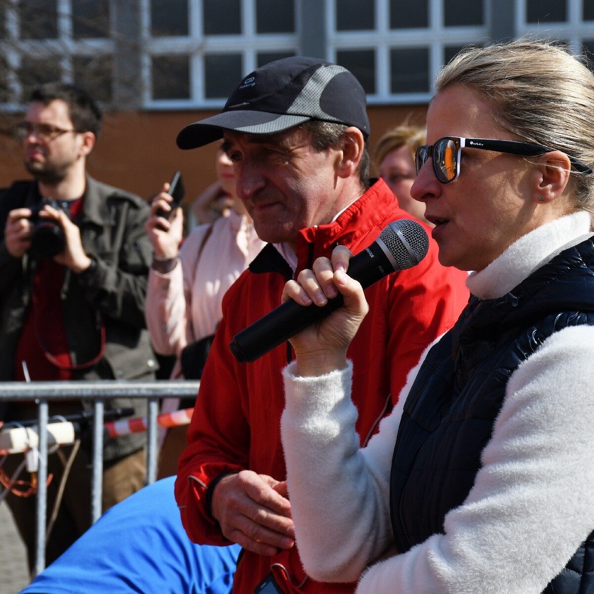 Dzisiaj w Rudzie Śląskiej ruszył siódmy cykl "Biegu Wiewiórki". Tradycyjnie bieg organizowany jest na bieżni Szkoły Podstawowej Sportowej nr 15 oraz w halembskim lesie.

fot. Jacek Knapik