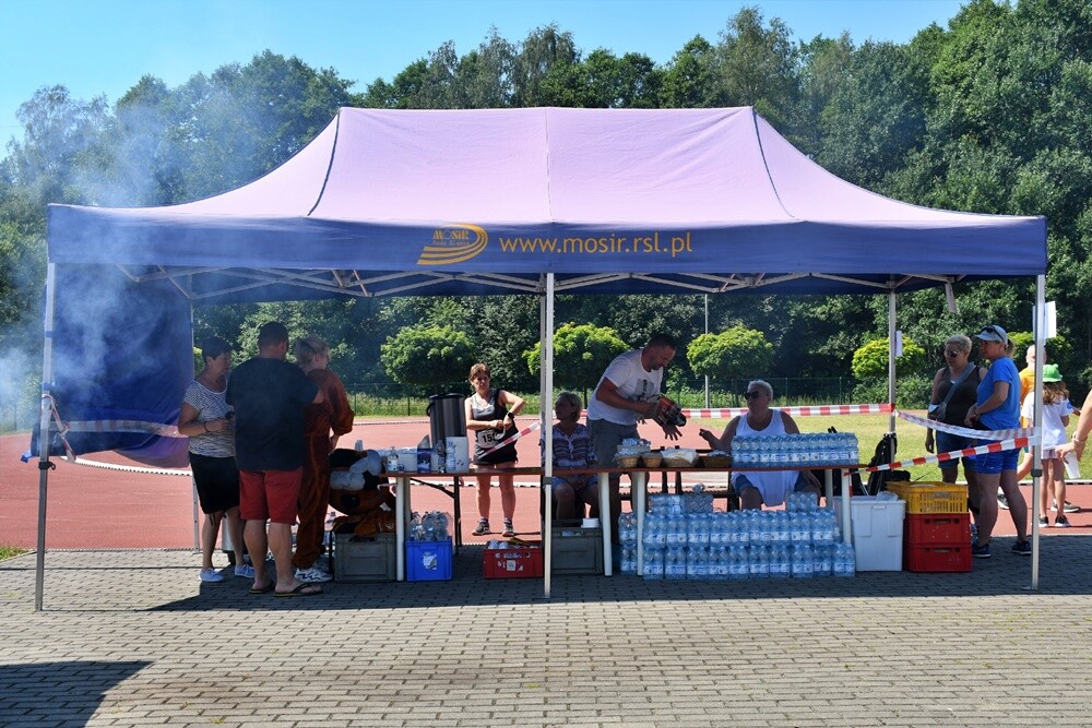 Niedzielna rywalizacja sportowa była poświęcona śp. prezydent Grażynie Dziedzic, która była inicjatorem organizacji Biegu Wiewiórki. 

fot. Jacek Knapik