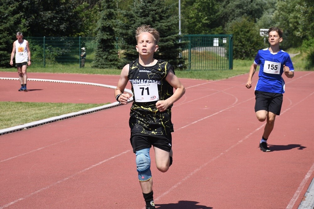 Niedzielna rywalizacja sportowa była poświęcona śp. prezydent Grażynie Dziedzic, która była inicjatorem organizacji Biegu Wiewiórki. 

fot. Jacek Knapik