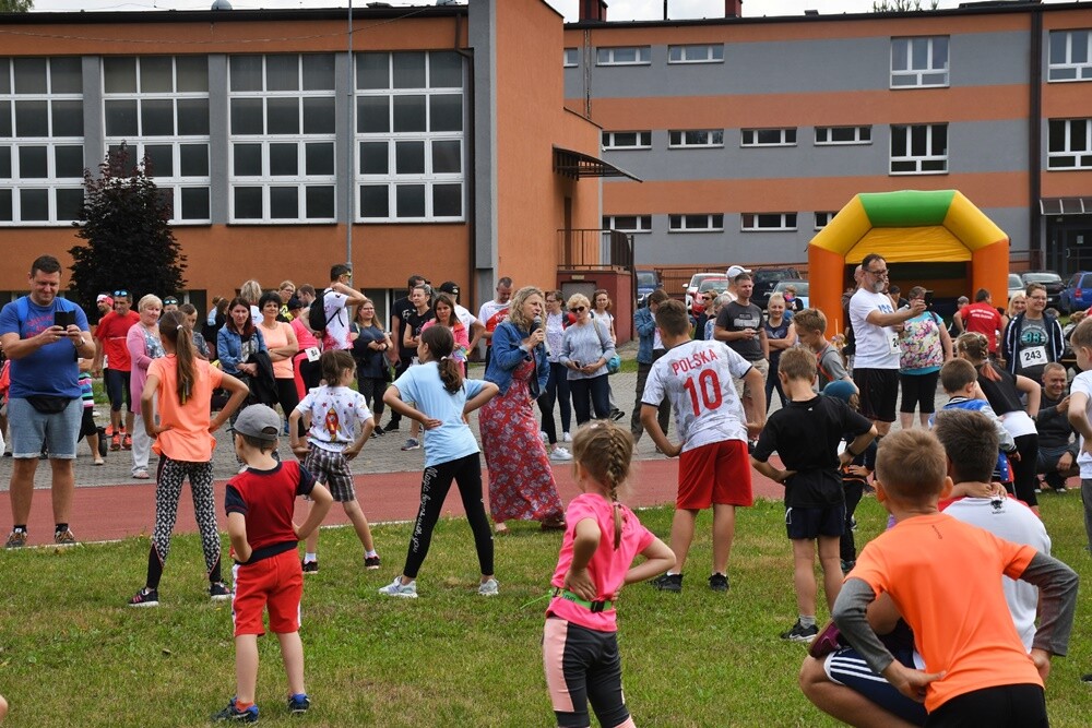 Lipcowy "Bieg Wiewiórki" za nami. Biegacze i miłośnicy nordic walking po raz kolejny mieli okazję wziąć udział w tym popularnym biegu.

fot. Jacek Knapik