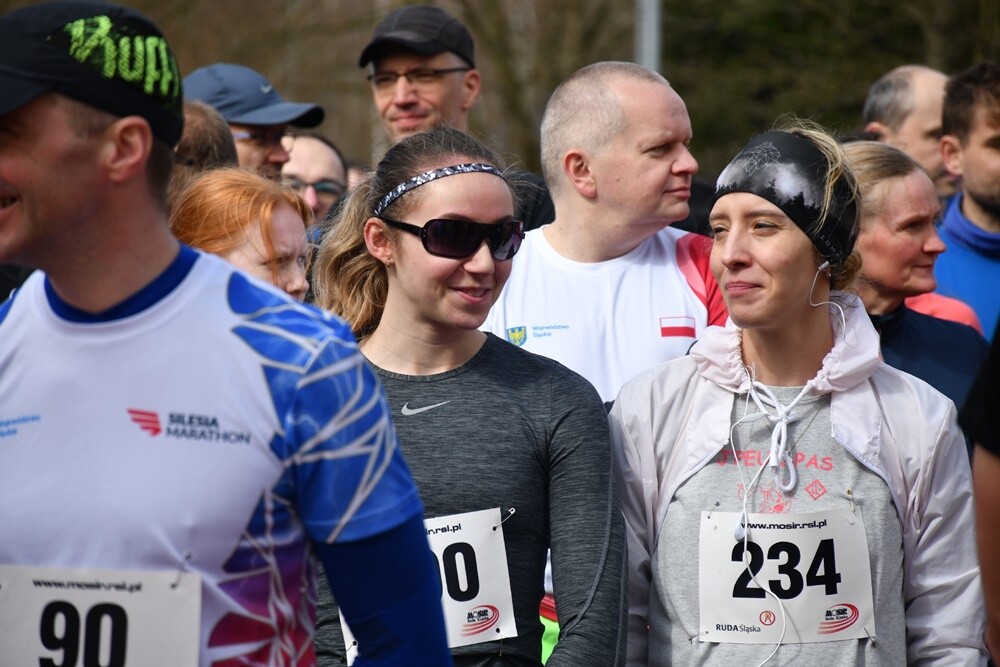 Miłośnicy aktywnego stylu życia znów pobiegli z rudzką wiewiórką. W sobotę na bieżni Szkoły Podstawowej Sportowej nr 15 oraz w halembskim lesie rozpoczął się kolejny cykl "Biegu Wiewiórki". 

fot. Jacek Knapik