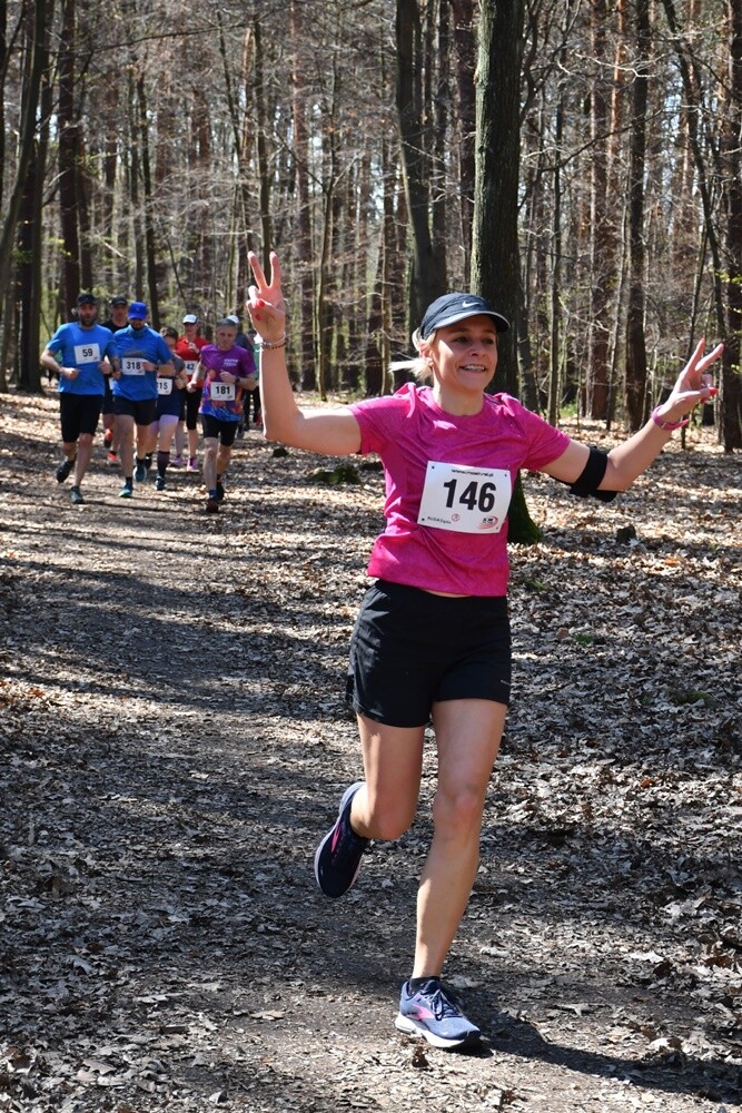 Zapaleni biegacze i miłośnicy nordic walking w  promieniach kwietniowego słońca znowu pobiegli z wiewiórką! W halembskim lesie odbył się drugi w tym roku "Bieg Wiewiórki", podczas którego swoje siły sprawdzili starsi i młodsi sportowcy. Nie zabrakło również dzieci.

fot. Jacek Knapik