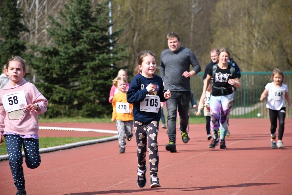 Na pierwszym w tym roku "Biegu Wiewiórki" stawiło się ponad 350 uczestników. / fot. Jacek Knapik
