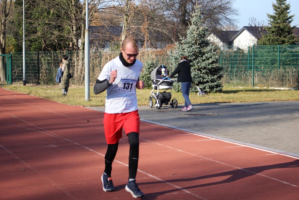 W lasach halembskich rudzianie świętowali 11 listopada na sportowo. Zostały tam zorganizowane XXVIII Biegi Niepodległości. 
fot. UM Ruda Śląska