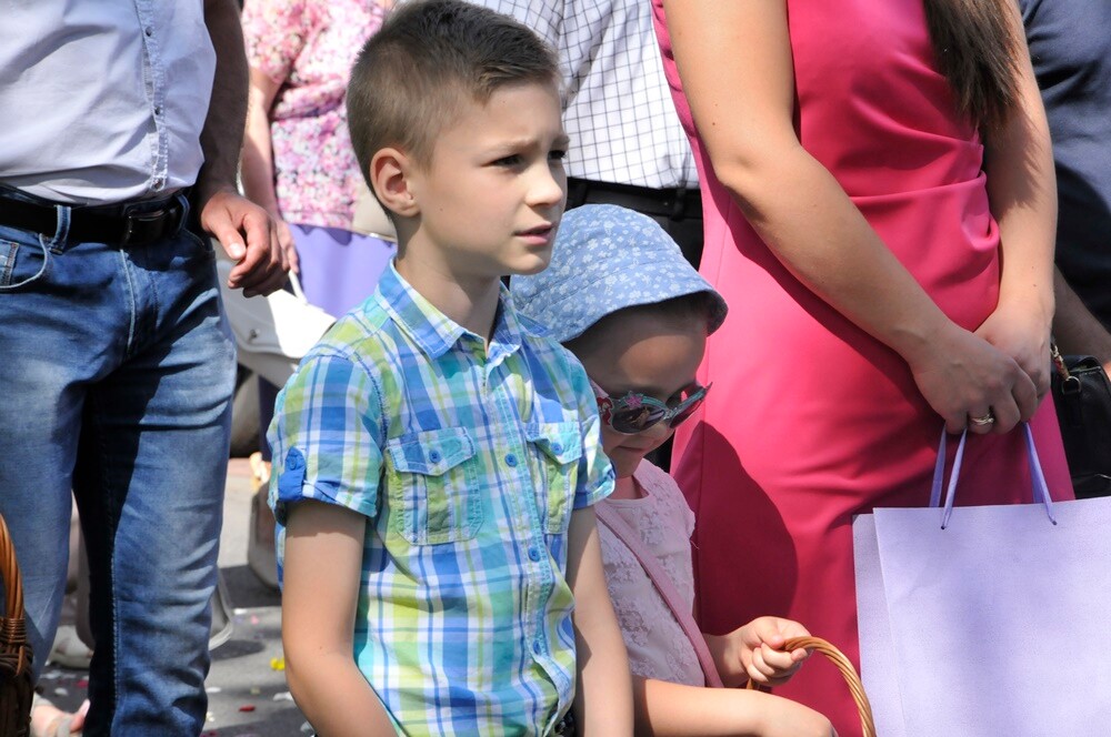 Ulicami wszystkich dzielnic naszego miasta przeszły dzisiaj procesje z okazji obchodów Uroczystości Najświętszego Ciała i Krwi Chrystusa. Wierni wspominają w ten dzień Ostatnią Wieczerzę oraz Przeistoczenie chleba i wina w Ciało i Krew Jezusa Chrystusa.