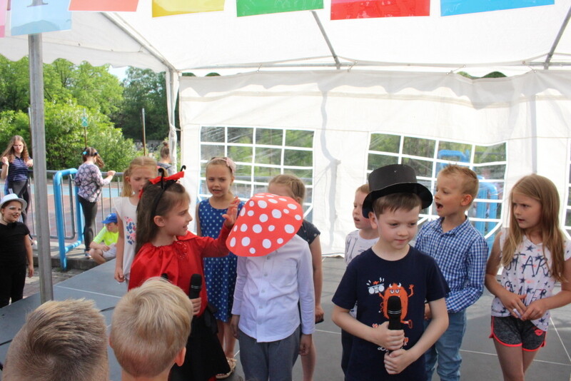 Ostatnio w Szkole Podstawowej nr 23 im. Jana Brzechwy odbyła się kolejna edycja "Brzechwolandii". Uczniowie wzięli udział w wielu przygotowanych dla nich atrakcji.