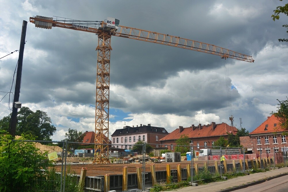 Trwa budowa 52 mieszkań komunalnych przy ul. Bankowej w Rudzie Śląskiej. W ramach przedsięwzięcia powstaną dwa budynki z podziemnymi garażami i przestrzenią rekreacyjną pośrodku. Zobaczcie, jak postępują prace na placu budowy. 

fot. Jacek Knapik