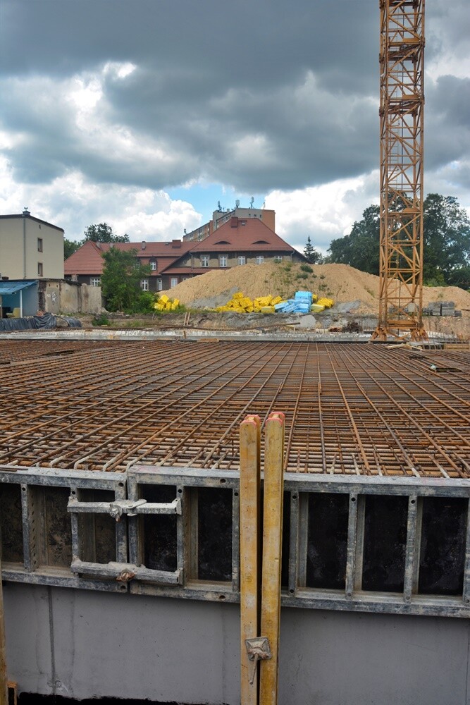 Trwa budowa 52 mieszkań komunalnych przy ul. Bankowej w Rudzie Śląskiej. W ramach przedsięwzięcia powstaną dwa budynki z podziemnymi garażami i przestrzenią rekreacyjną pośrodku. Zobaczcie, jak postępują prace na placu budowy. 

fot. Jacek Knapik