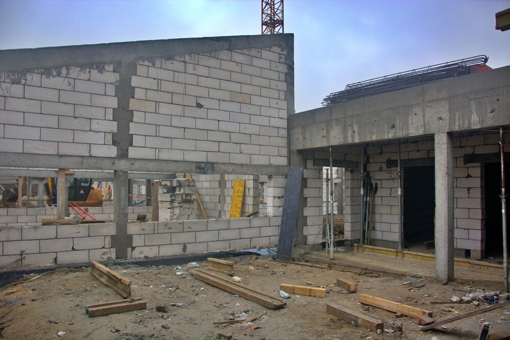 Trwa budowa nowego budynku Szkoły Podstawowej nr 17 w Bielszowicach. Jak wygląda postęp prac na budowie?

fot. Jacek Knapik