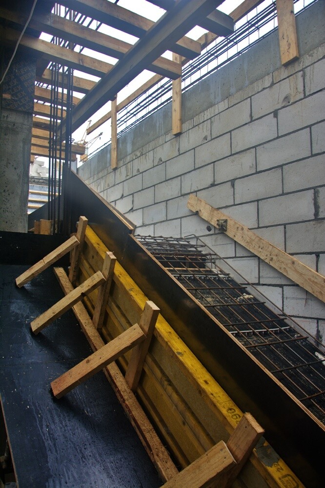 Trwa budowa nowego budynku Szkoły Podstawowej nr 17 w Bielszowicach. Jak wygląda postęp prac na budowie?

fot. Jacek Knapik