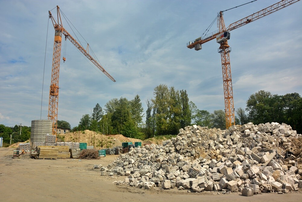 Zamiast budowy rozbiórka? Co dzieje się na placu budowy nowej siedziby Szkoły Podstawowej nr 17 w Bielszowicach. Mieszkańcy dzielnicy nie kryją swojego zaniepokojenia. 

fot. Jacek Knapik