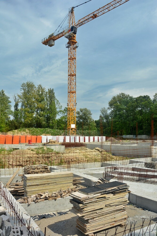 Zamiast budowy rozbiórka? Co dzieje się na placu budowy nowej siedziby Szkoły Podstawowej nr 17 w Bielszowicach. Mieszkańcy dzielnicy nie kryją swojego zaniepokojenia. 

fot. Jacek Knapik