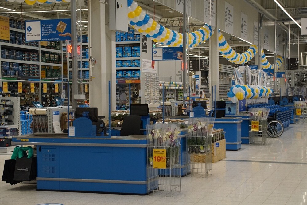 Castorama w Rudzie Śląskiej już otwarta. Sklep powstał w miejscu dawnego Tesco, przy ul. Bukowej 4. Jest to już osiemdziesiąty piąty sklep tego marketu budowlanego w naszym kraju.