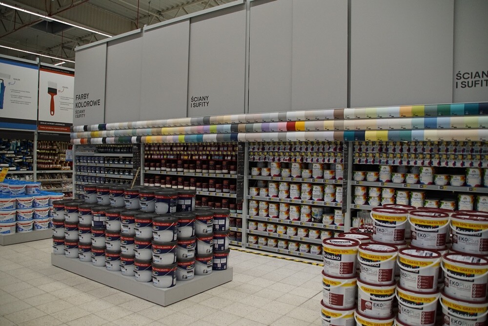 Castorama w Rudzie Śląskiej już otwarta. Sklep powstał w miejscu dawnego Tesco, przy ul. Bukowej 4. Jest to już osiemdziesiąty piąty sklep tego marketu budowlanego w naszym kraju.