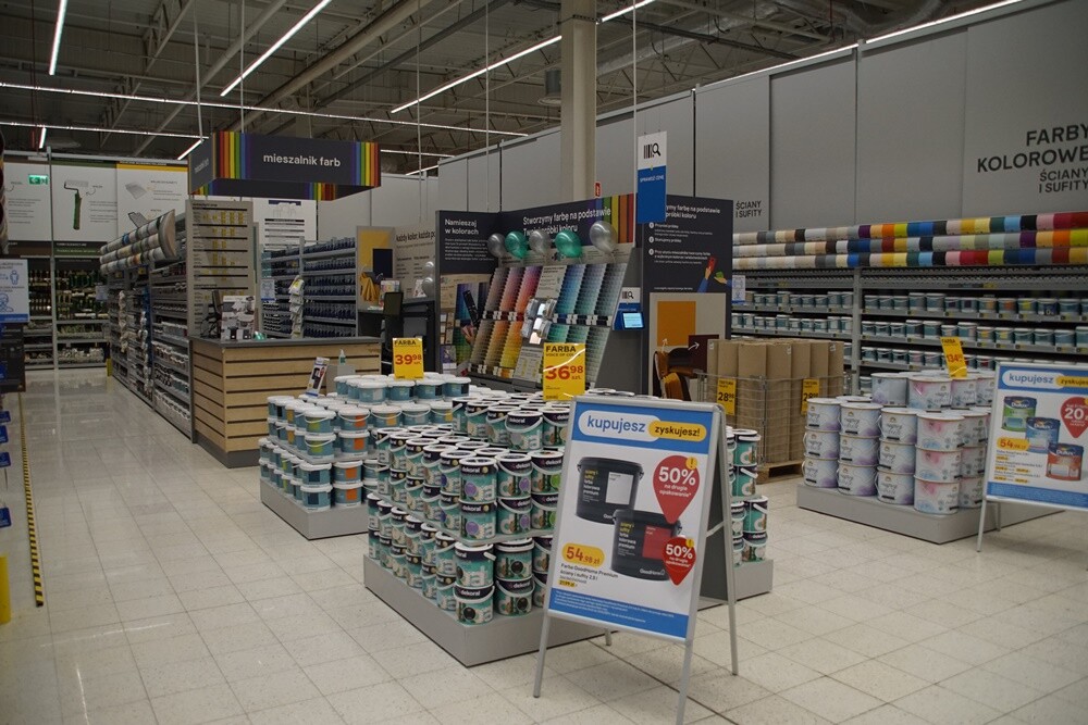 Castorama w Rudzie Śląskiej już otwarta. Sklep powstał w miejscu dawnego Tesco, przy ul. Bukowej 4. Jest to już osiemdziesiąty piąty sklep tego marketu budowlanego w naszym kraju.