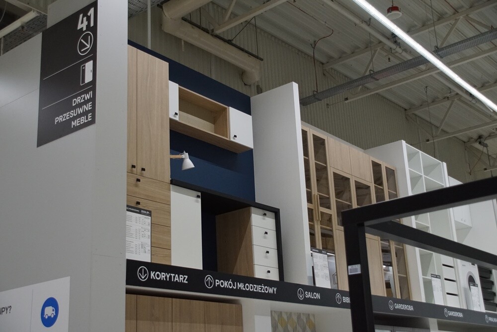 Castorama w Rudzie Śląskiej już otwarta. Sklep powstał w miejscu dawnego Tesco, przy ul. Bukowej 4. Jest to już osiemdziesiąty piąty sklep tego marketu budowlanego w naszym kraju.