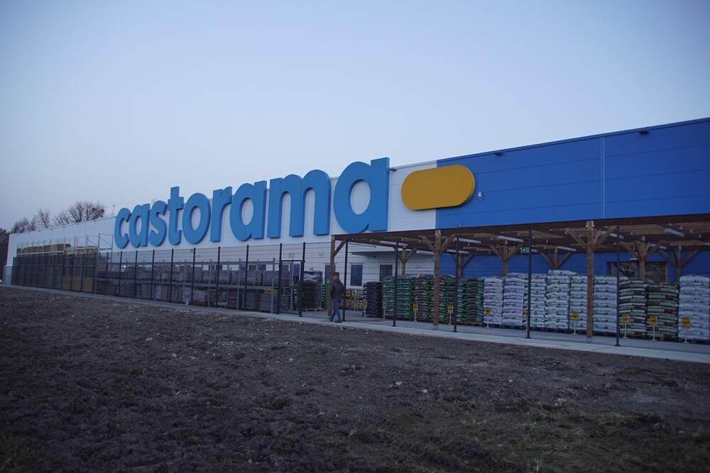 Castorama w Rudzie Śląskiej już otwarta. Sklep powstał w miejscu dawnego Tesco, przy ul. Bukowej 4. Jest to już osiemdziesiąty piąty sklep tego marketu budowlanego w naszym kraju.