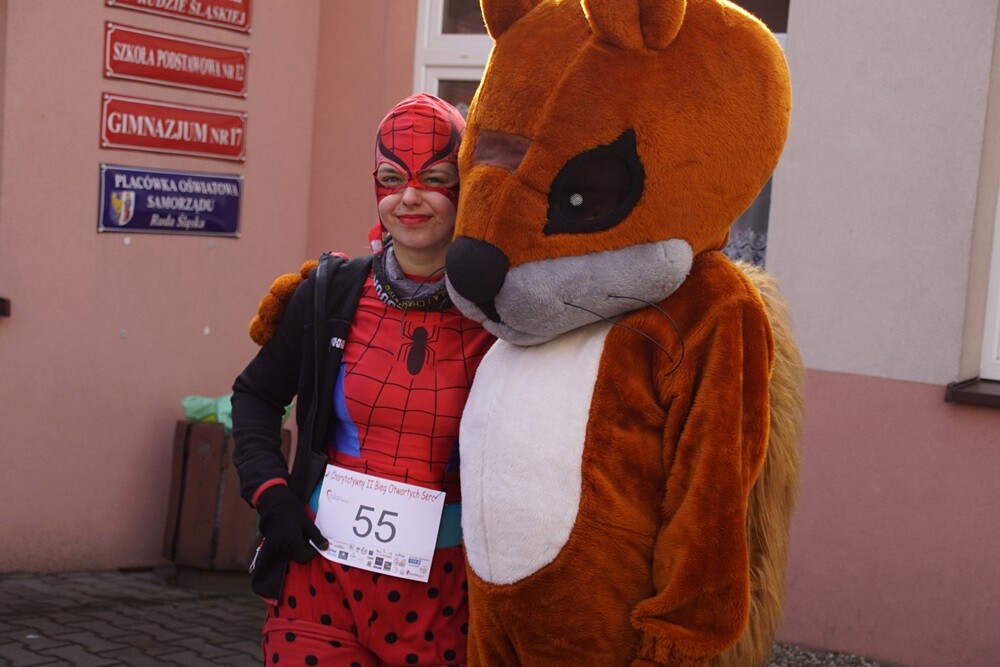 W sobotę odbył się Charytatywny II Bieg Otwartych Serc. Prawie 200 osób wzięło udział w wydarzeniu, by wesprzeć podopiecznych Stowarzyszenia "Otwarte Serca " w Rudzie Śląskiej.