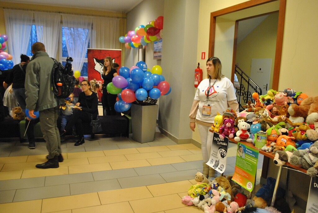 18 listopada 2018 roku w bielszowickim Domu Kultury odbył się Charytatywny Koncert dla Kacperka, który walczy o życie, a dla którego w mieście od jakiegoś czasu trwają zbiórki pieniędzy przy okazji różnych wydarzeń, o których pisaliśmy na naszych łamach.