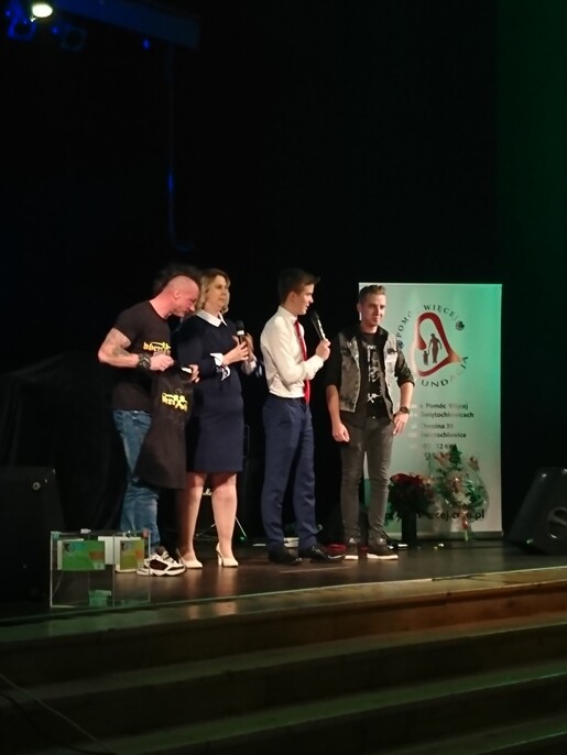 18 listopada 2018 roku w bielszowickim Domu Kultury odbył się Charytatywny Koncert dla Kacperka, który walczy o życie, a dla którego w mieście od jakiegoś czasu trwają zbiórki pieniędzy przy okazji różnych wydarzeń, o których pisaliśmy na naszych łamach.