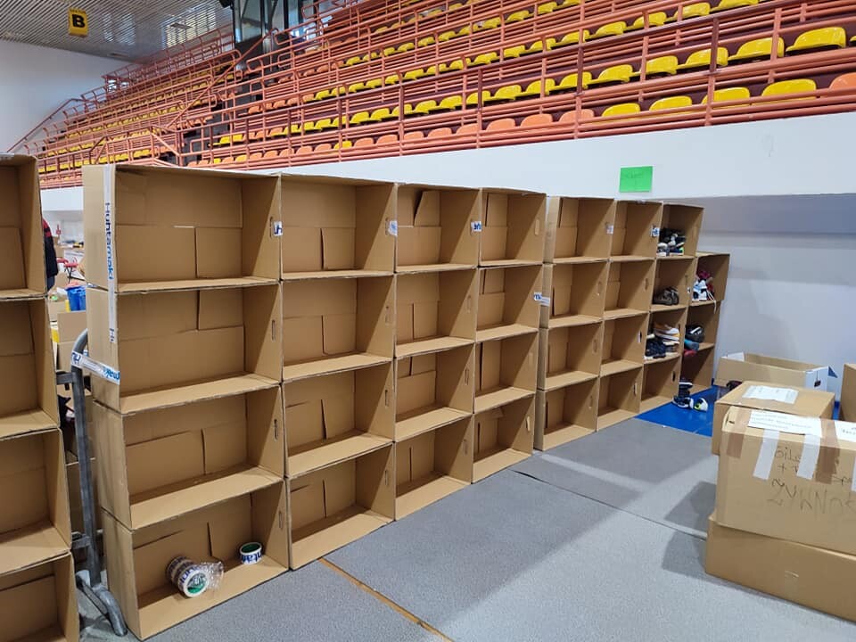 Ciężarówki z Niemiec i Francji przywiozły do centralnego magazynu zbiórki dla uchodźców z Ukrainy w Rudzie Śląskiej, pomoc zebraną przez mieszkańców m.in. L�śchgau i Monachium.