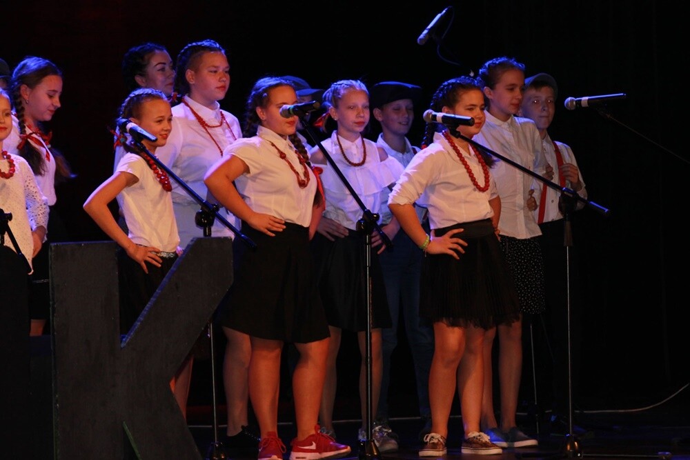 Rudzcy harcerze po raz kolejny popisali się swoim wokalno-muzycznym talentem! Za nami 27. edycja Festiwalu Piosenki Harcerskiej i Turystycznej "Cmok Song", która w tym roku upłynęła w klimacie śląskiej "godki".