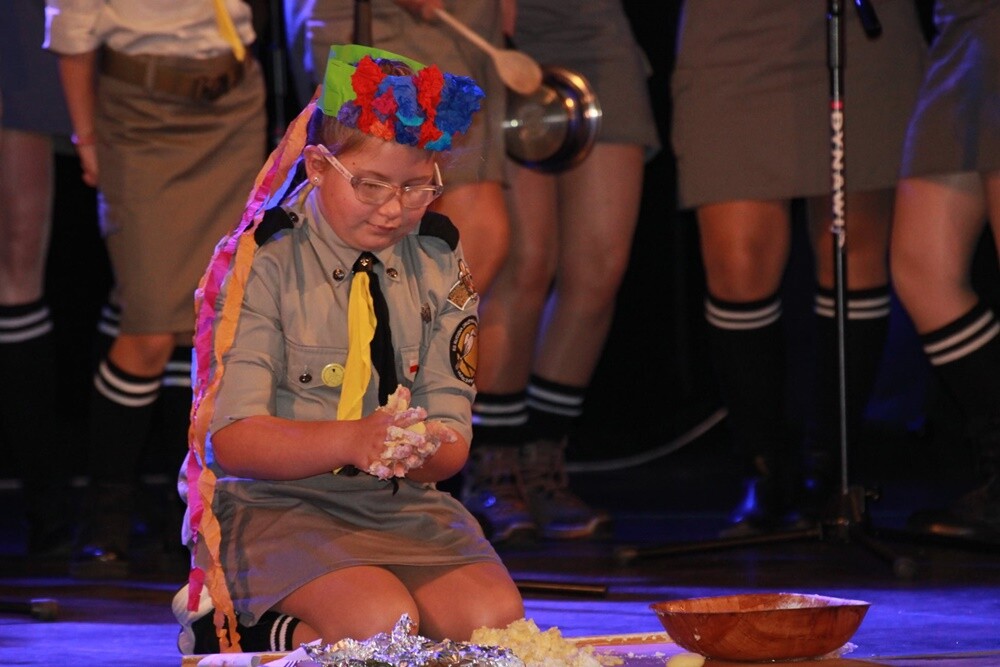 Rudzcy harcerze po raz kolejny popisali się swoim wokalno-muzycznym talentem! Za nami 27. edycja Festiwalu Piosenki Harcerskiej i Turystycznej "Cmok Song", która w tym roku upłynęła w klimacie śląskiej "godki".