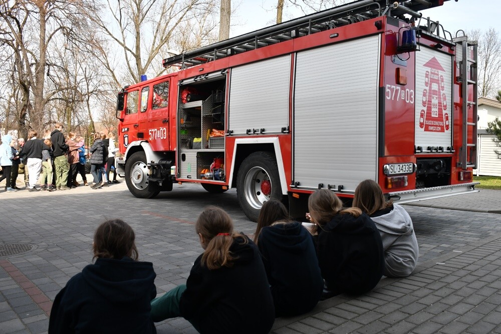 W żeglarskim klimacie przebiegła tegoroczna edycja Festiwalu Piosenki Harcerskiej i Turystycznej "Cmok Song". W miniony weekend prawie 400 uczestników po raz 29. zaprezentowało swoje wokalne i muzyczne talenty. 

fot. Jacek Knapik
