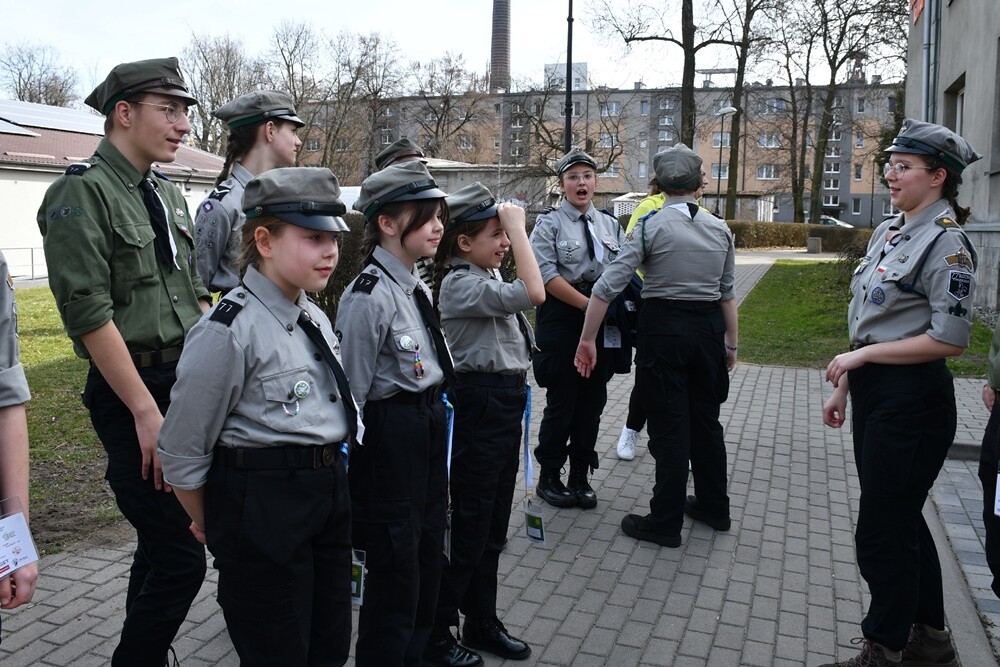 W żeglarskim klimacie przebiegła tegoroczna edycja Festiwalu Piosenki Harcerskiej i Turystycznej "Cmok Song". W miniony weekend prawie 400 uczestników po raz 29. zaprezentowało swoje wokalne i muzyczne talenty. 

fot. Jacek Knapik