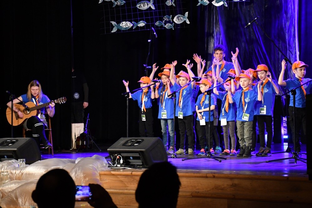 W żeglarskim klimacie przebiegła tegoroczna edycja Festiwalu Piosenki Harcerskiej i Turystycznej "Cmok Song". W miniony weekend prawie 400 uczestników po raz 29. zaprezentowało swoje wokalne i muzyczne talenty. 

fot. Jacek Knapik