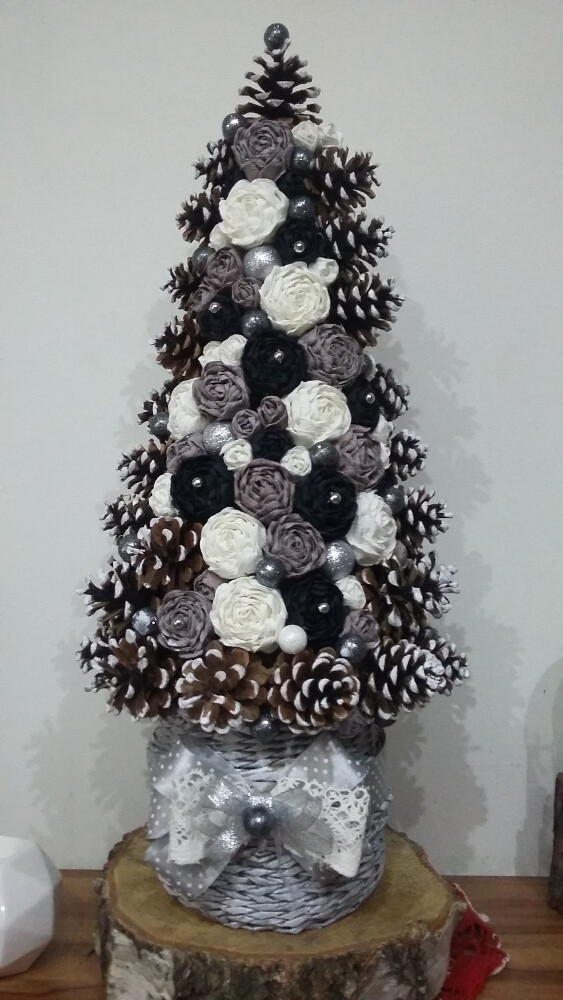 Własnoręcznie zrobiona choinką.
Autor: Czerwonka Karolina